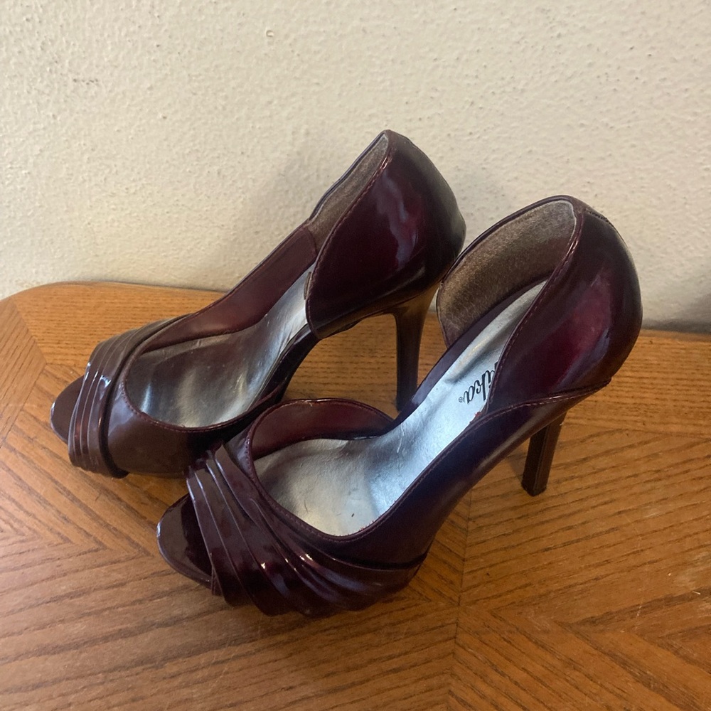 PAPRIKA Oxblood Patent Leather Heels (8)